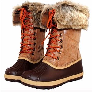 Duck fur snow boots (brand new) size 10